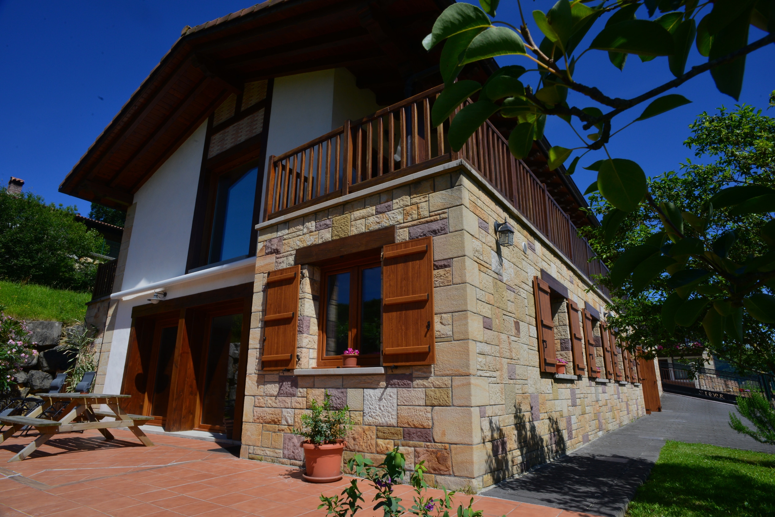 sustainable rural house navarra,rural house navarra,rural apartment navarra,rural house baztan,rural apartment sunbilla,sustainable tourism navarra,rural house with jacuzzi navarra,rural house with fireplace navarra,rural accommodation baztan