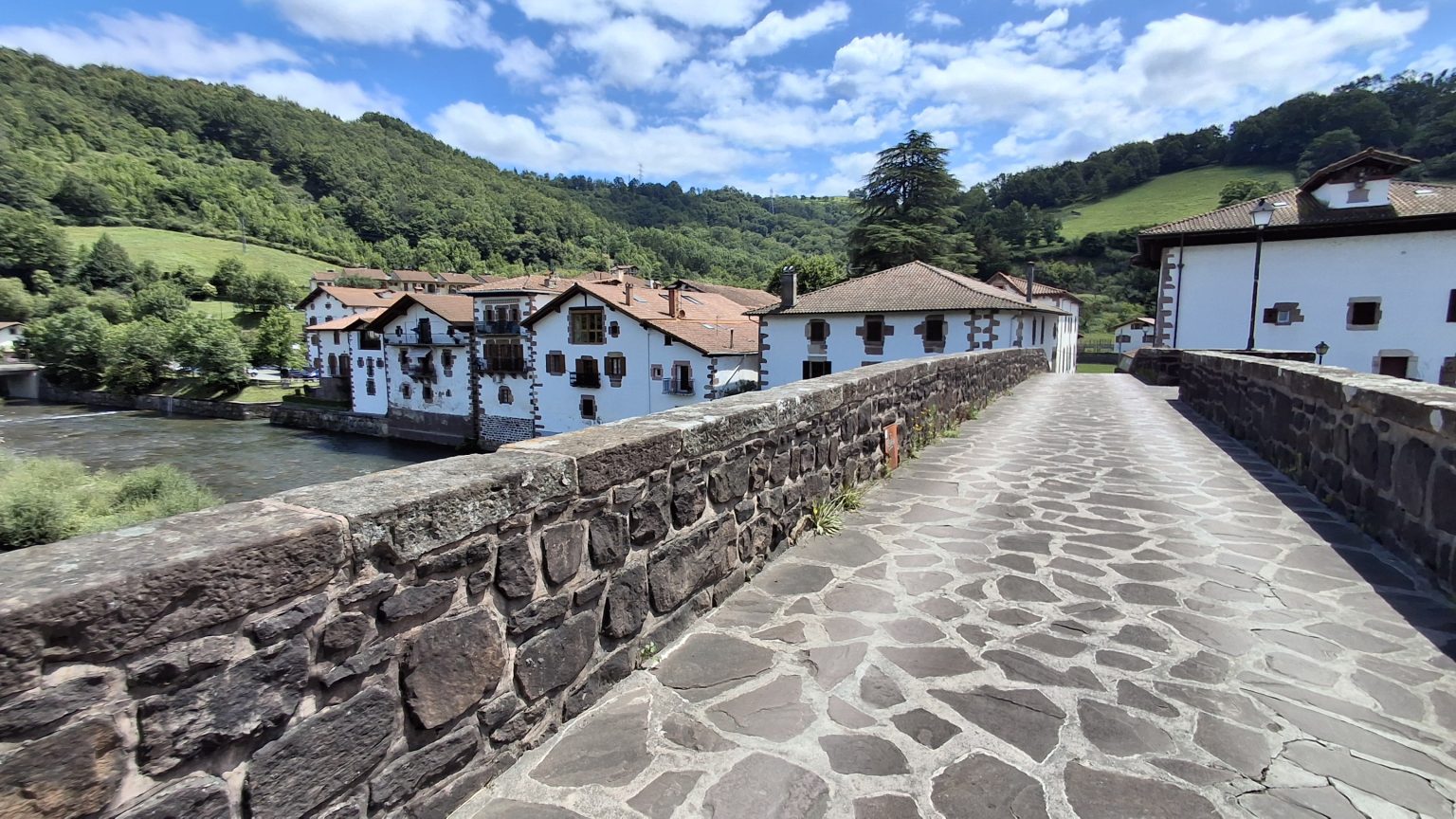 paso puente de piedra