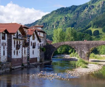 Sumbilla puente de piedra