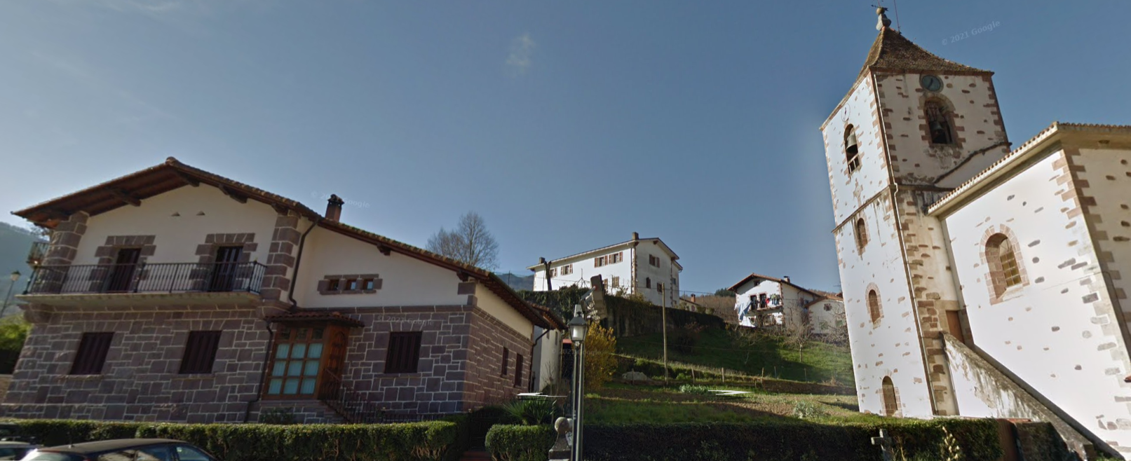 classic house in Sunbilla next to the church of San Pedro