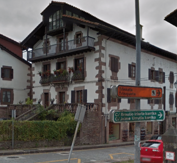 House with a typical facade of Elizondo