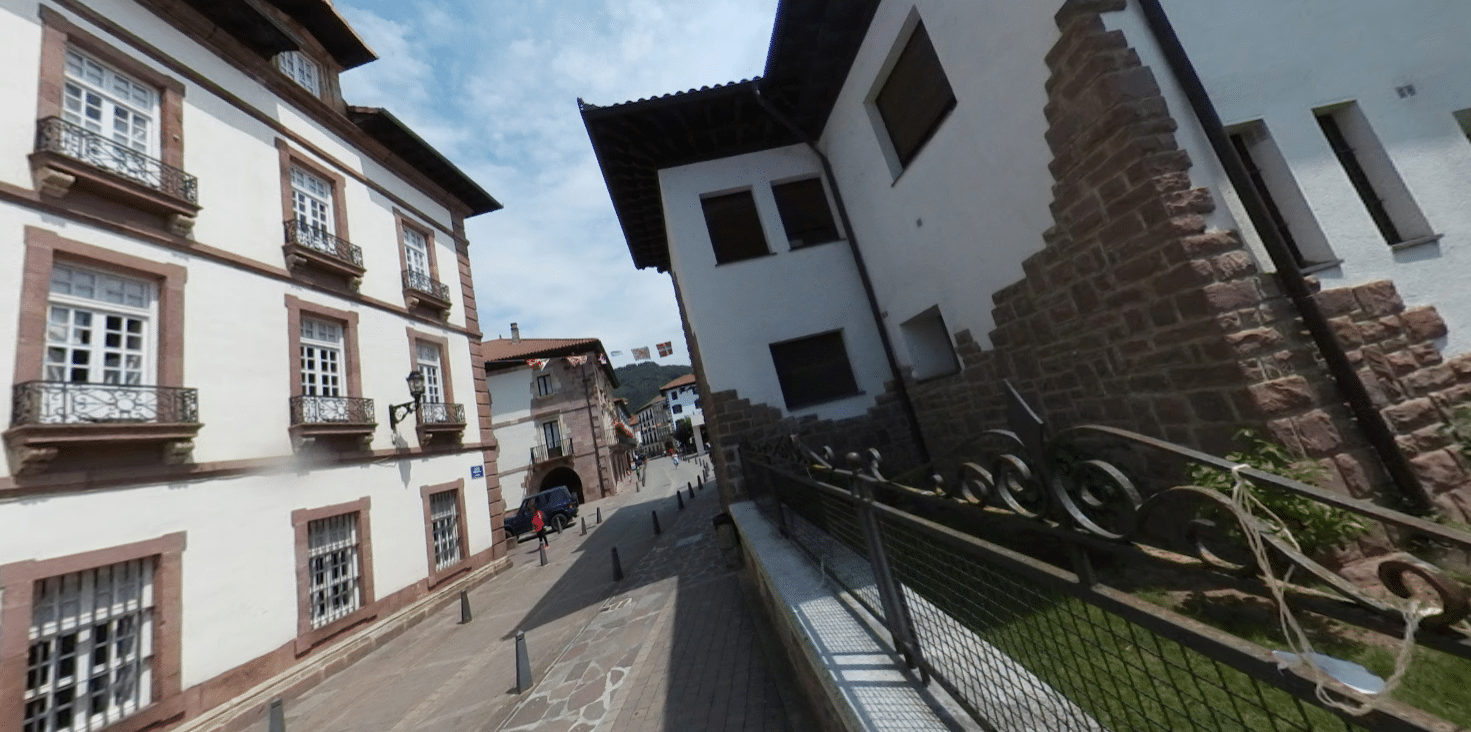 houses with unique architecture and essence of Elizondo