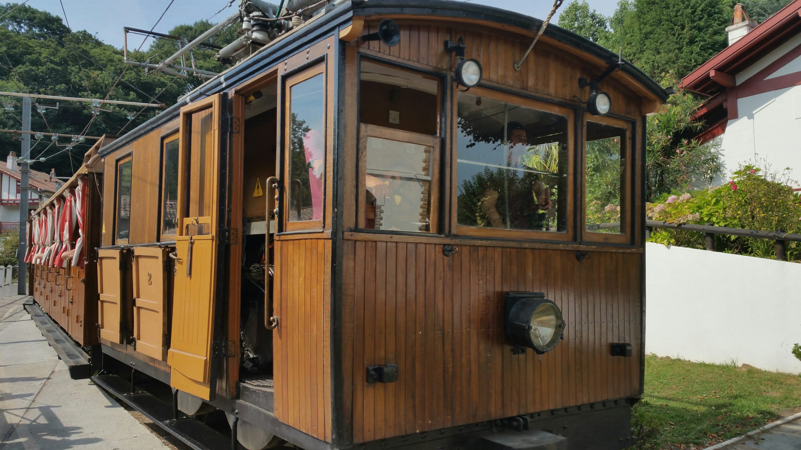 Larrun train