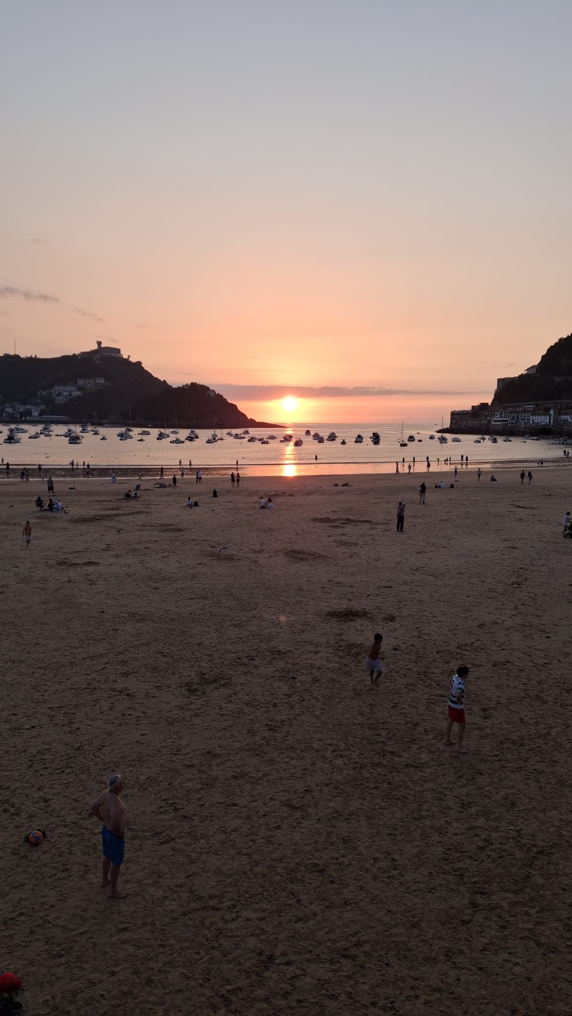 Read more about the article Mountain and coast from Casa Angiz: two worlds in one trip